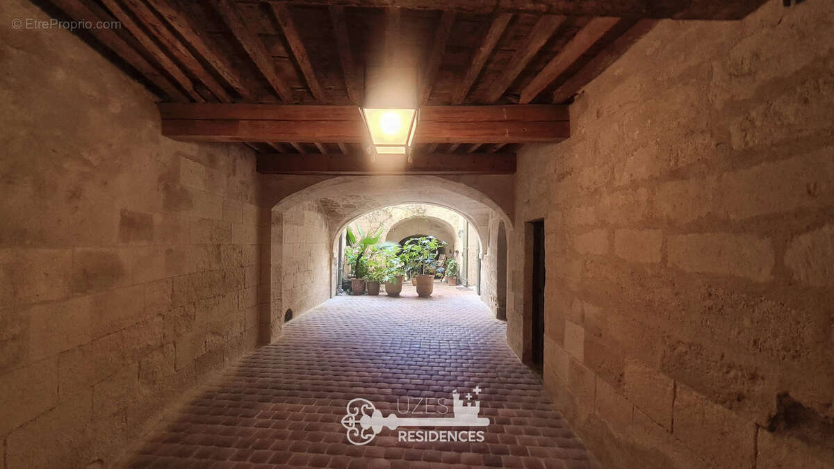Appartement à UZES