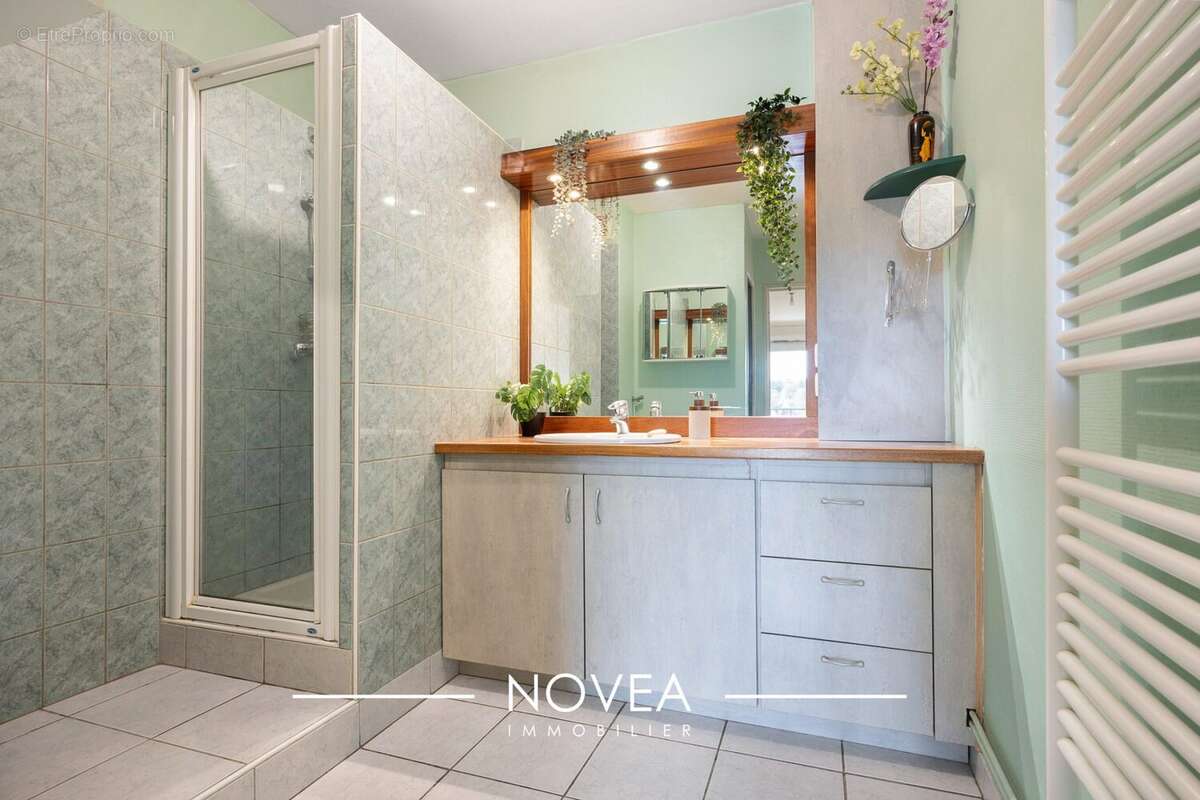 Appartement à FONTAINES-SUR-SAONE