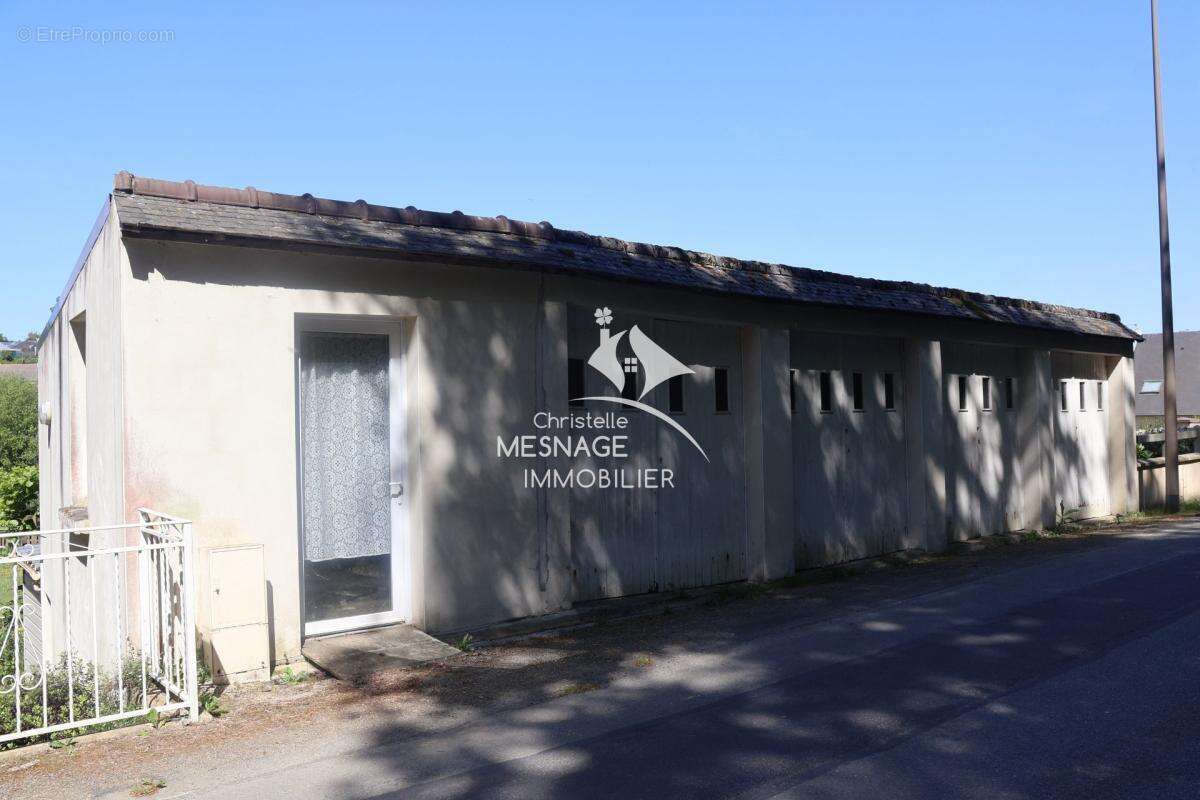 Maison à JUGON-LES-LACS