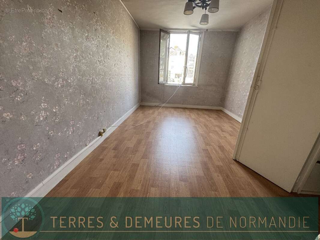 Maison à CORMEILLES