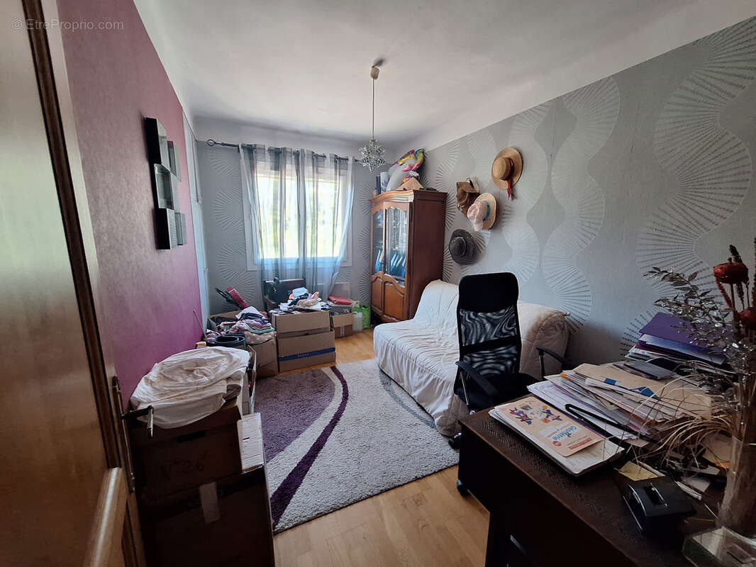 Maison 5 pièces avec piscine, double garage - photo 8
