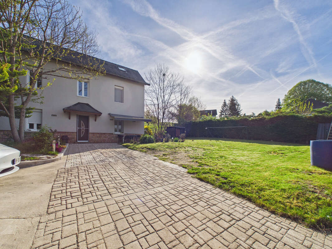 Maison à DOMESSIN