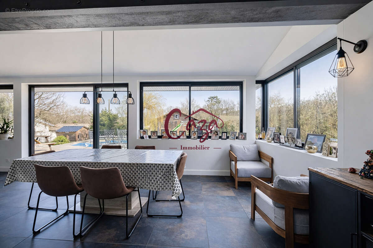 Maison à FARGUES-SAINT-HILAIRE