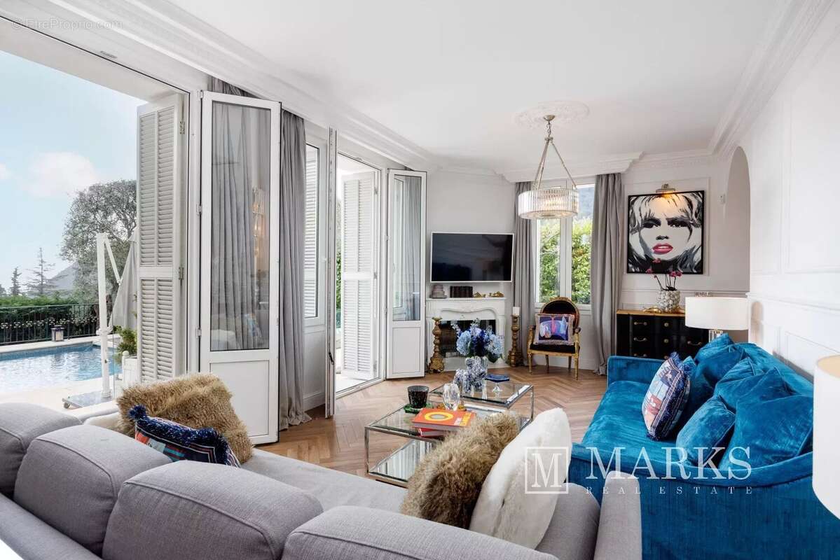 Villa rénovée avec goût avec maison d'amis et vue dégagée - photo 3