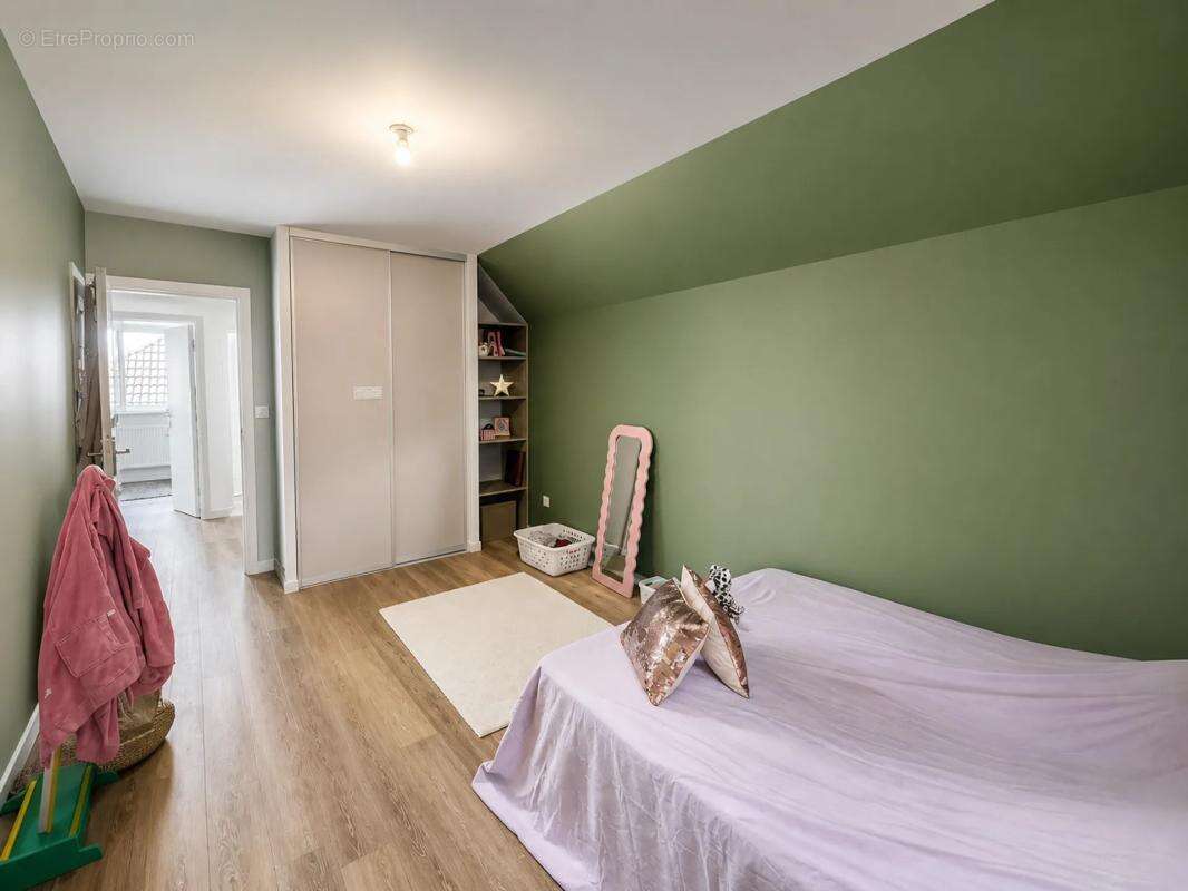 Maison de 6 pièces de 152 m² à Bourges - photo 5