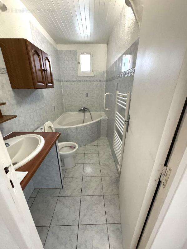 Appartement à CONTES