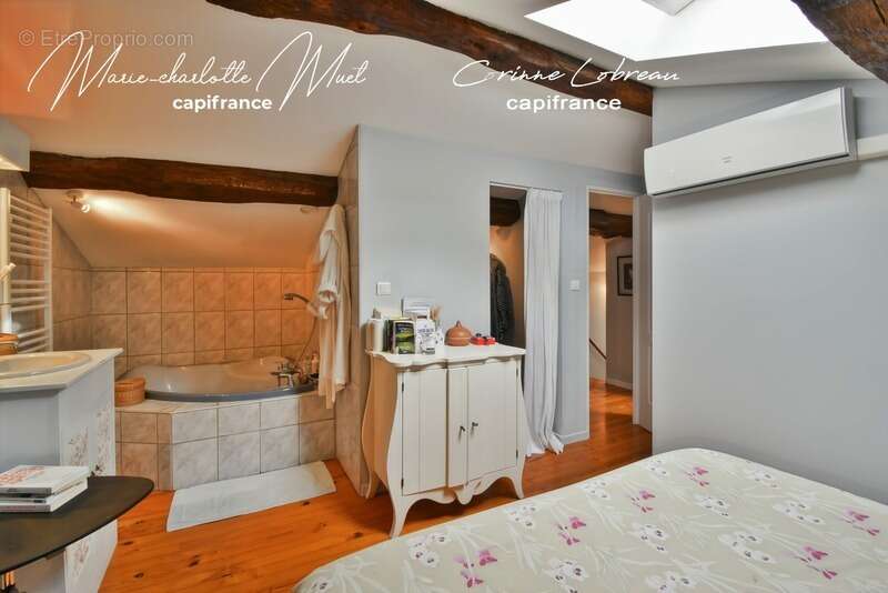 Maison de ville avec deux habitations indépendantes et cour privative - photo 10