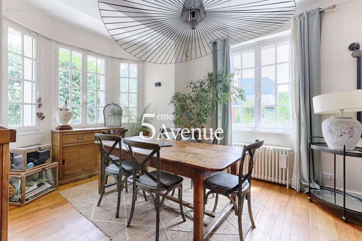 Maison à SAINT-MAUR-DES-FOSSES