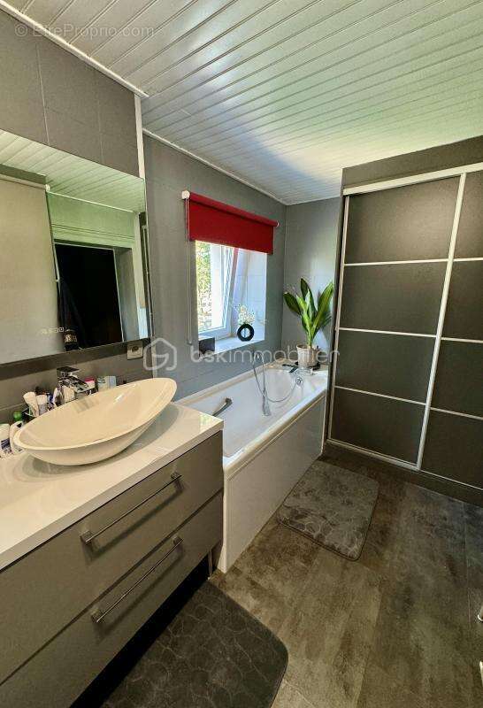 Appartement à COURCELLES-CHAUSSY