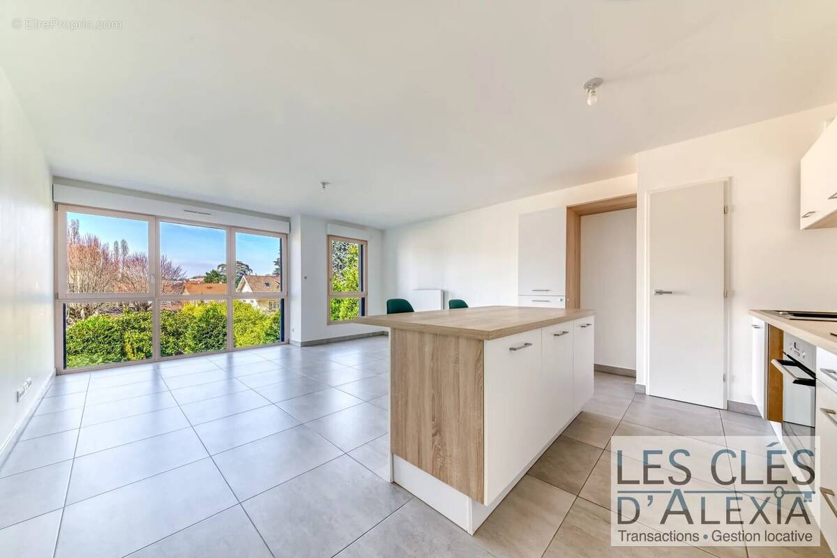 Appartement à CHAMPAGNE-AU-MONT-D'OR