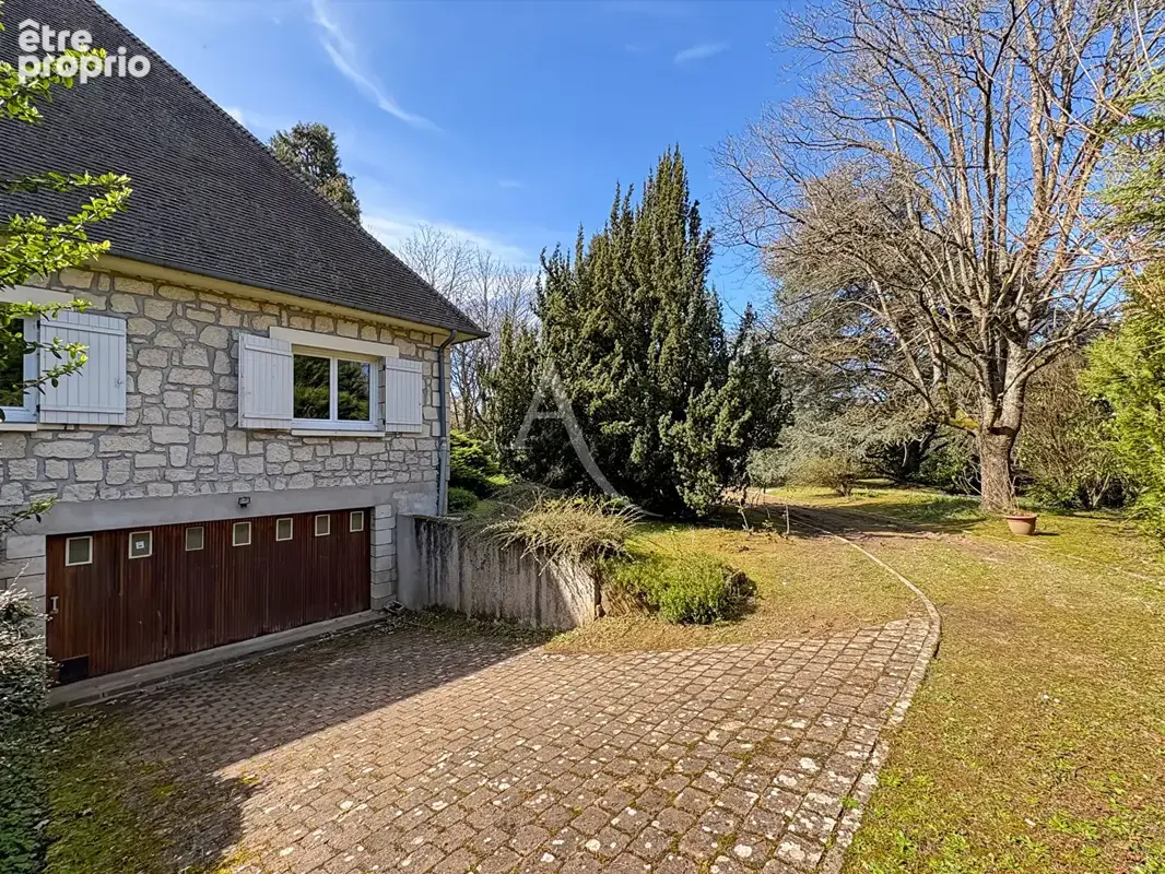 Propriété à Auvers-Saint-Georges - jardin paysagé, beaux espaces, sous-sol total - photo 14