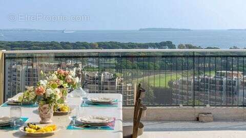 Appartement à MANDELIEU-LA-NAPOULE