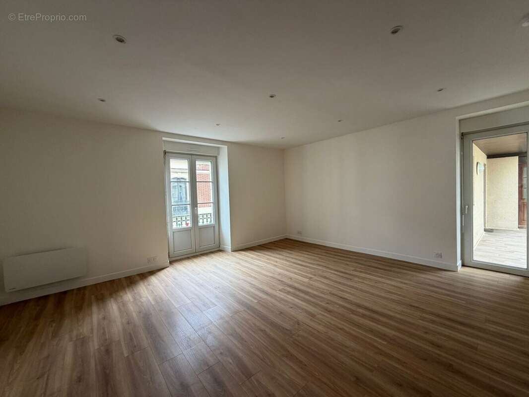 Appartement à JANZE