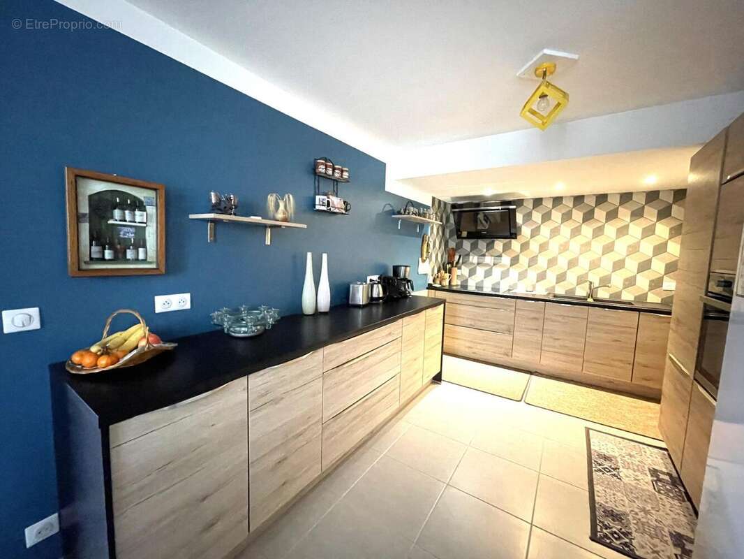 Photo 2 - Appartement à LA ROQUE-D'ANTHERON