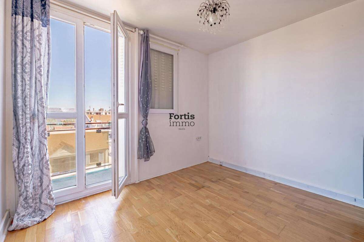 Appartement à LE BOURGET