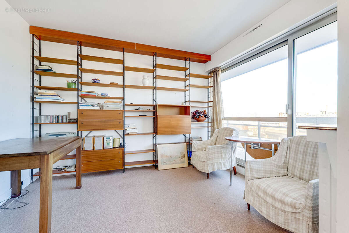 Appartement à PARIS-14E