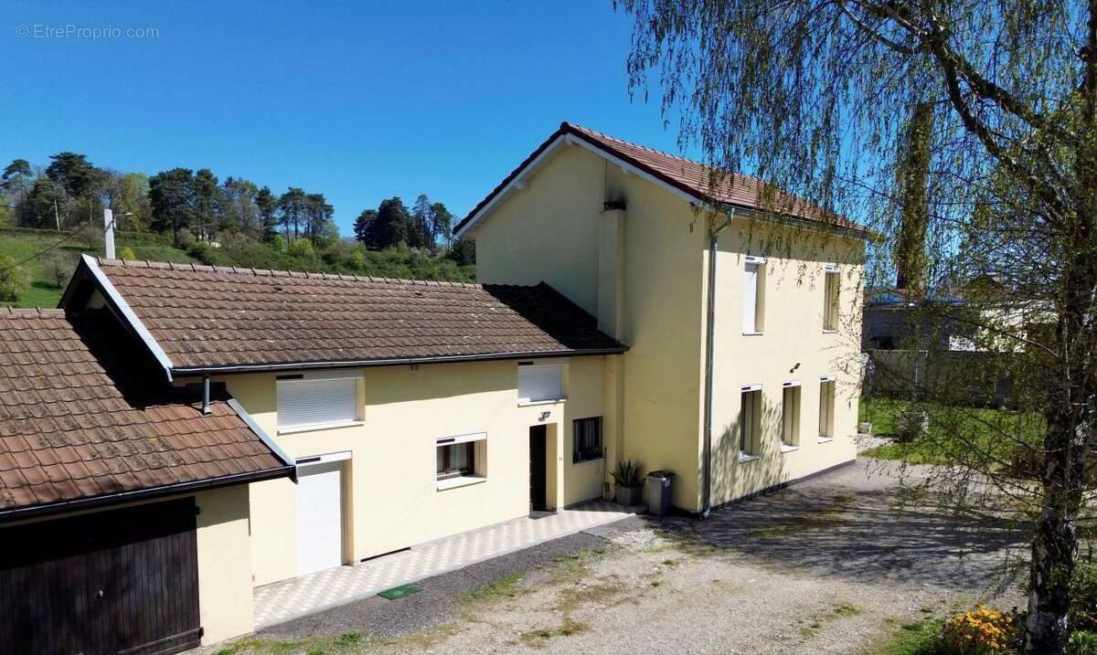 Maison à LA FRETTE