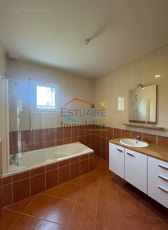 Maison à LES TOUCHES