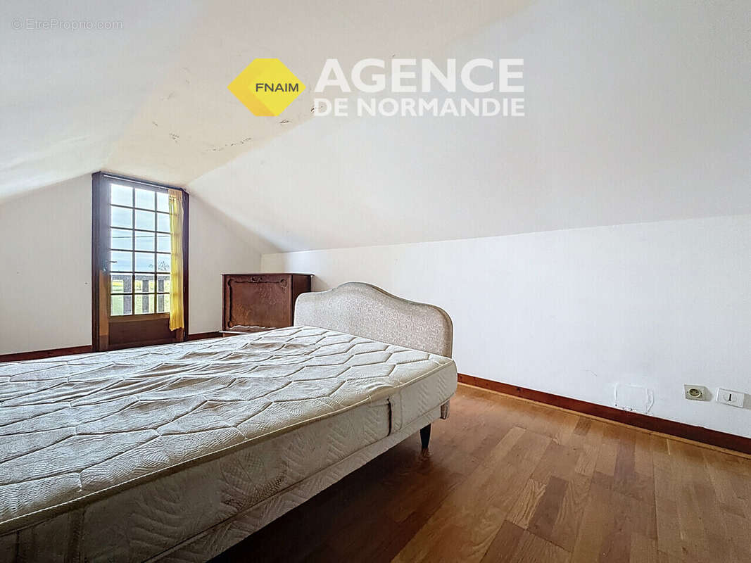 Maison à MONTREUIL-L'ARGILLE