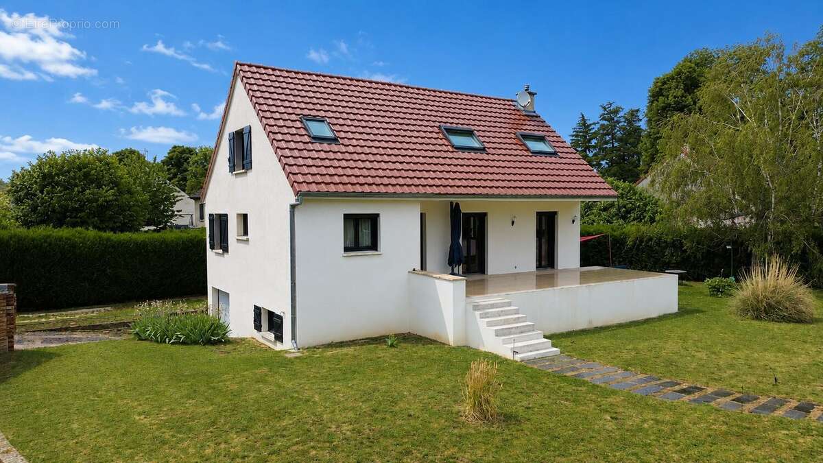 Maison à AISEREY