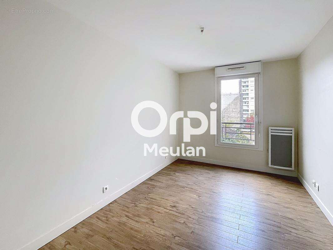 Appartement à LES MUREAUX