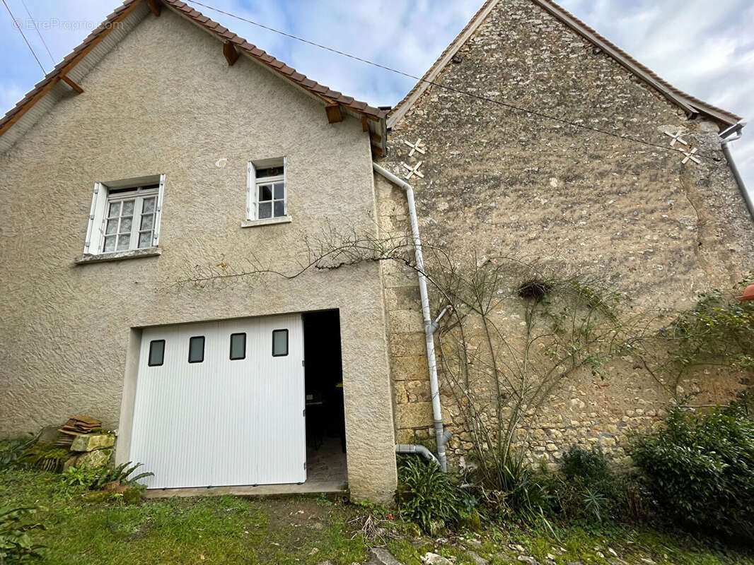 Maison à ANGLES-SUR-L&#039;ANGLIN