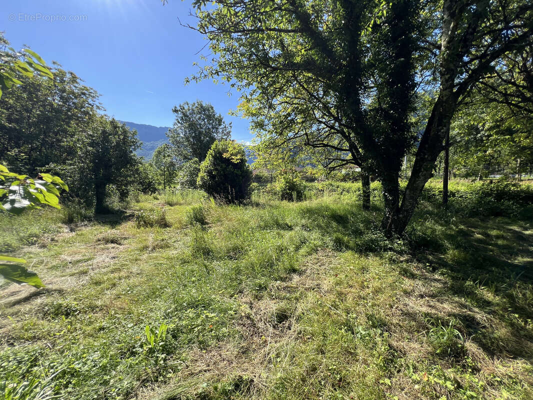 Terrain à ROVON