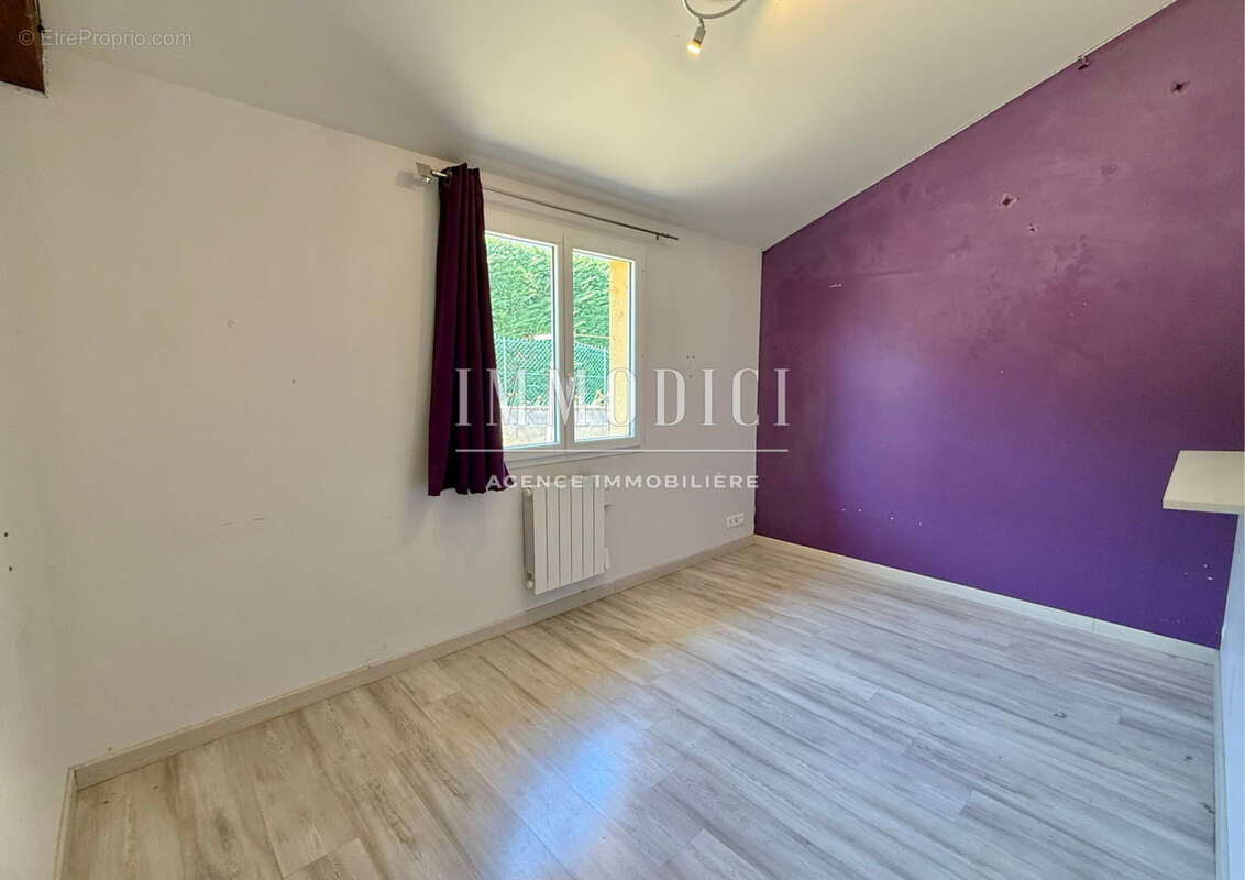 Villa familiale de plain-pied et sa jolie vue sur les collines - photo 12