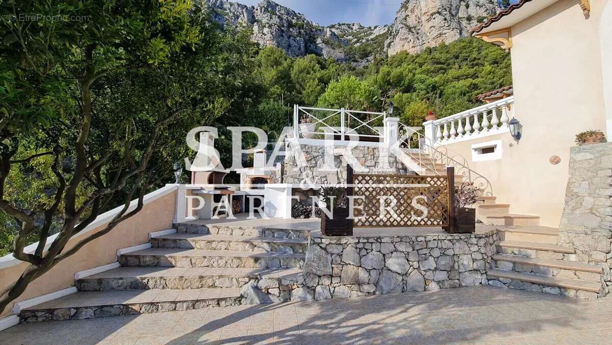 Maison à ROQUEBRUNE-CAP-MARTIN