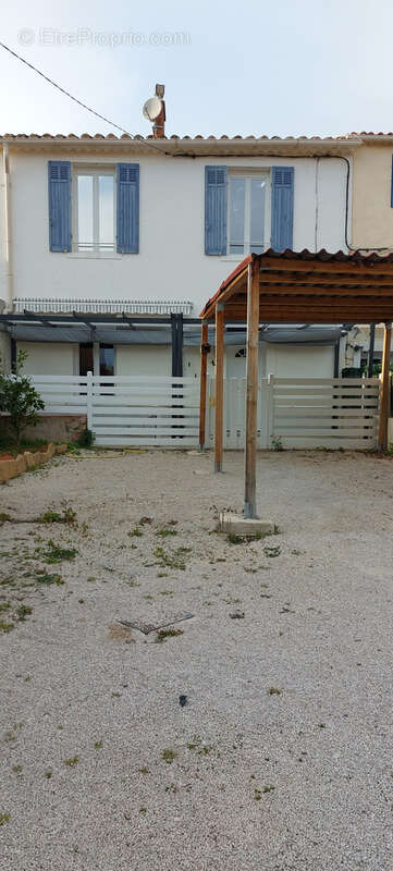Maison à SAINT-CYR-SUR-MER