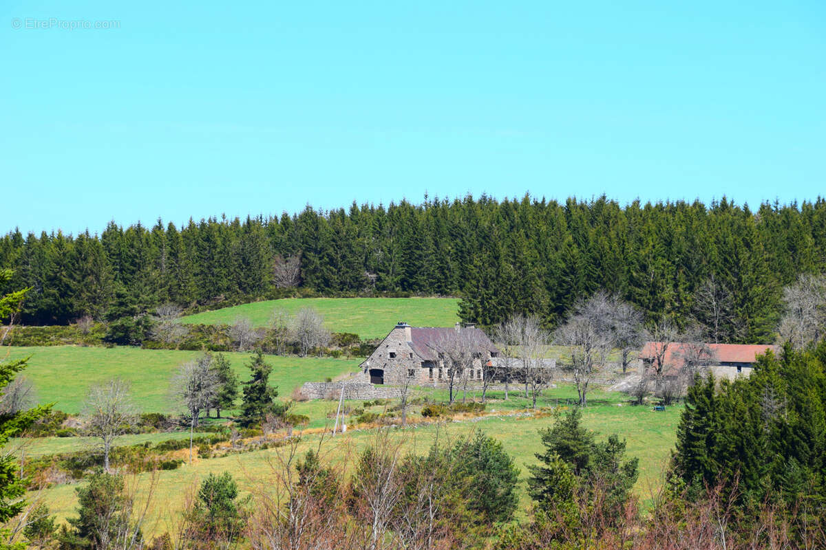 Maison à COUCOURON