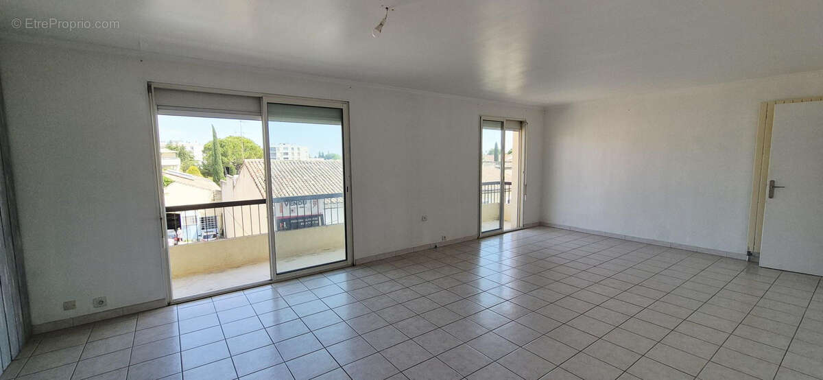 Appartement à LUNEL