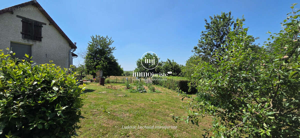 Maison 106 m² à Sarlande  - photo 6