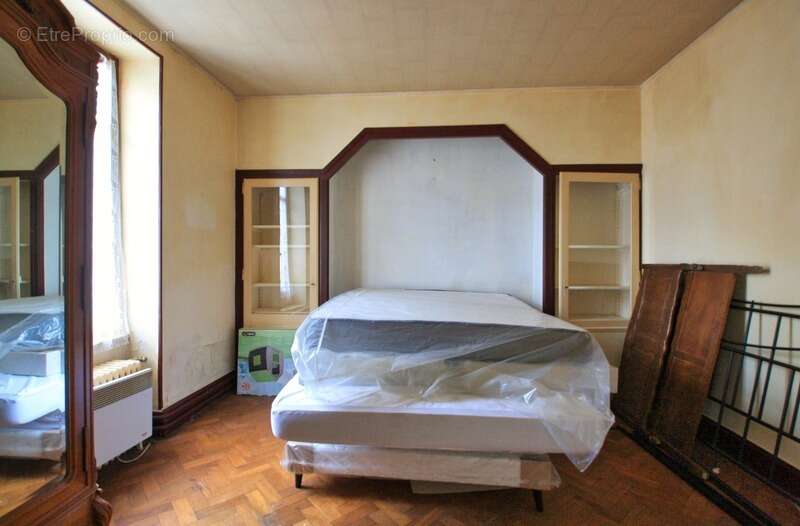 Maison à VARENNES-SUR-ALLIER