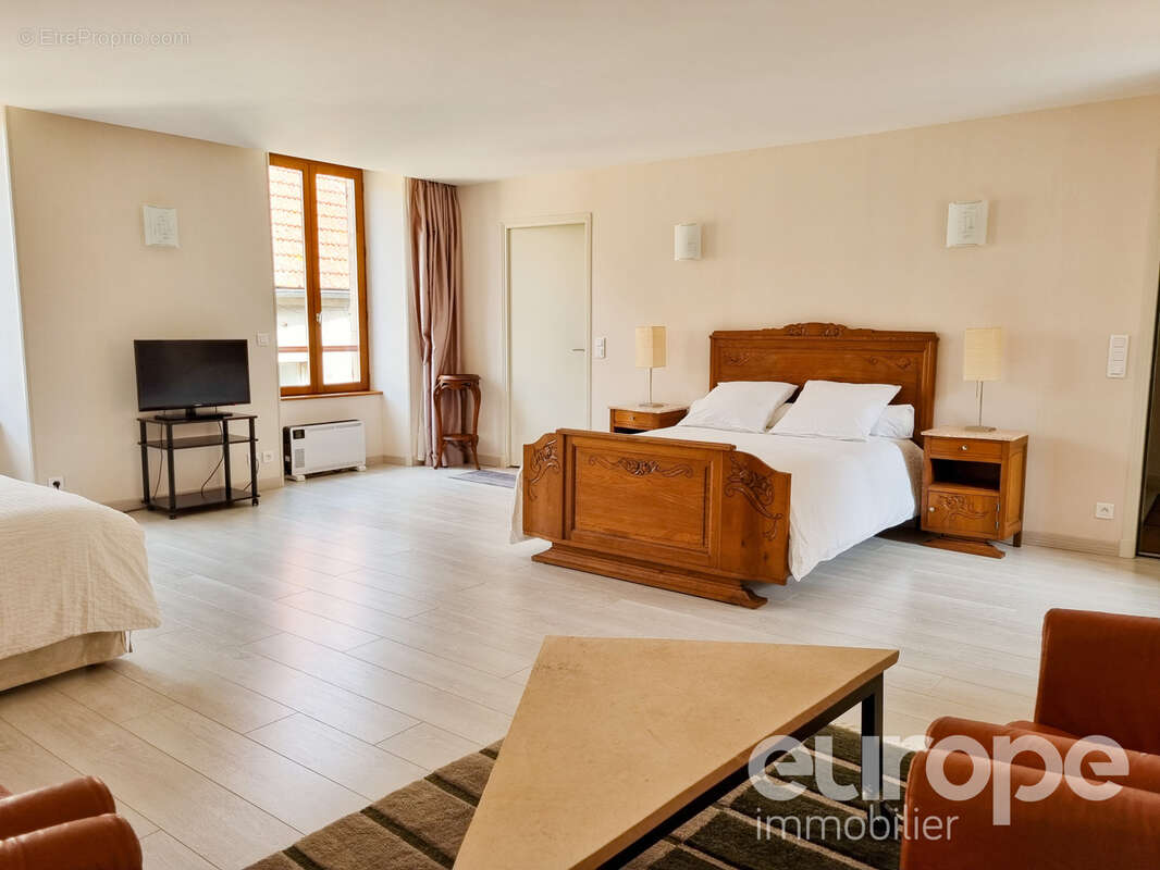 Les Epis d'Or Chambres d'hôtes et bar/restaurant à L'isle-sur-Serein - photo 10