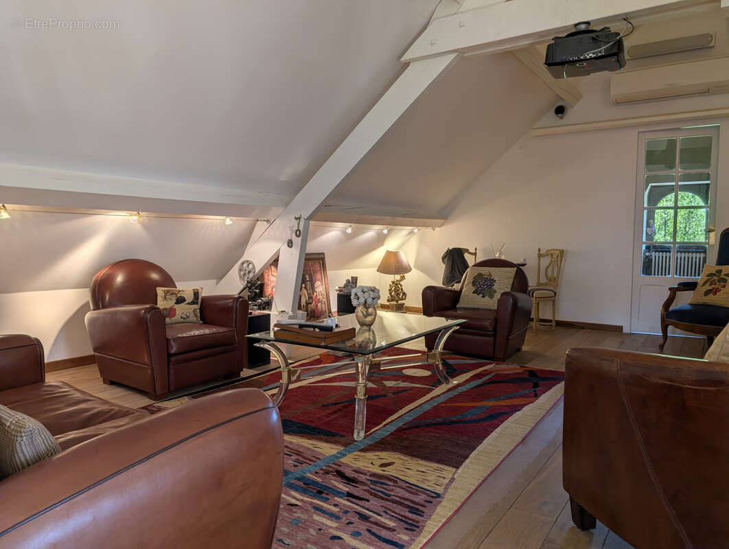 Maison à PIERREFITTE-SUR-SAULDRE