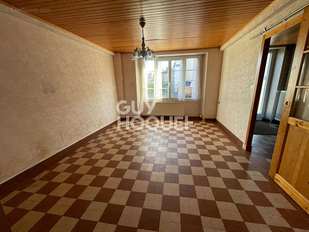 Maison à DOL-DE-BRETAGNE