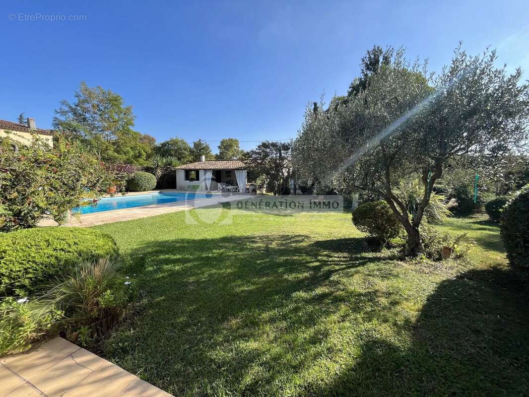 Maison à SAINT-MARTIN-DE-CRAU