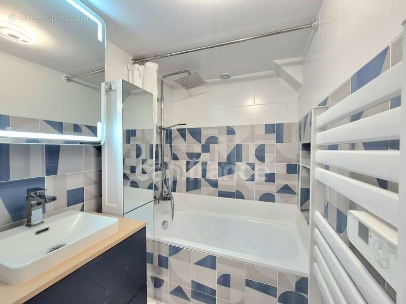 Appartement à SIX-FOURS-LES-PLAGES