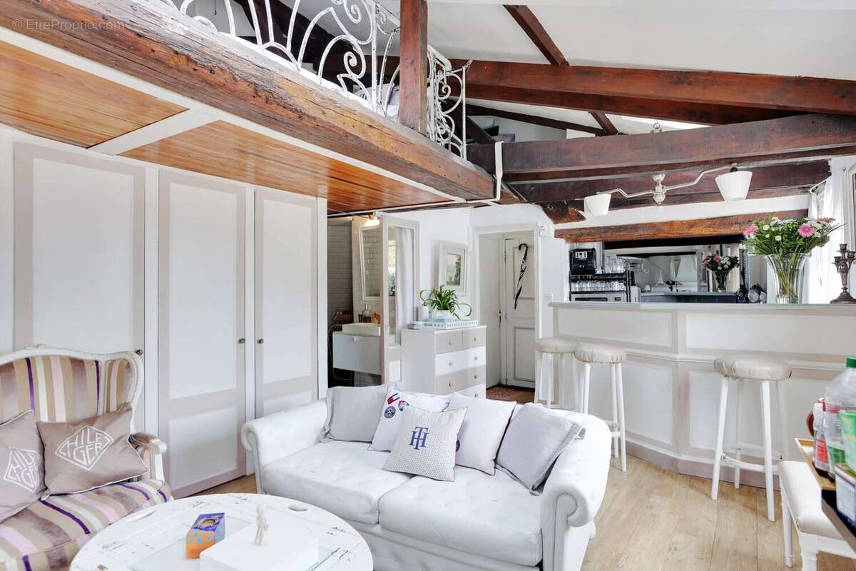 Appartement à PARIS-6E