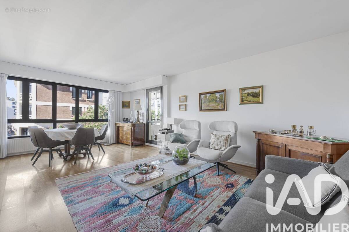 Photo 1 - Appartement à SURESNES