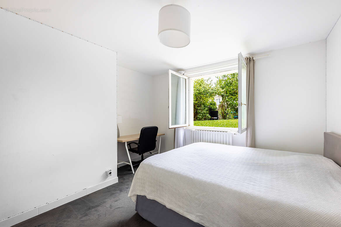 VERSAILLES  - Maison 200 m² + studio indépendant de 26 m². - photo 9