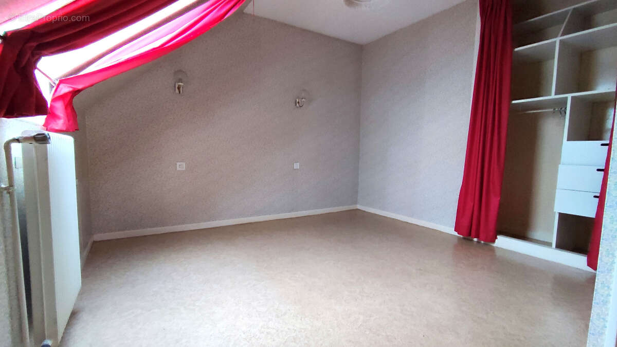 Maison à SAINT-BERTHEVIN