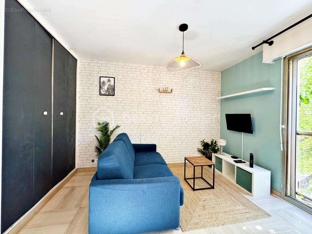 Dpt var - hyeres les palmiers centre - studio de 26 m² - 1er etage avec ascenseur - photo 7