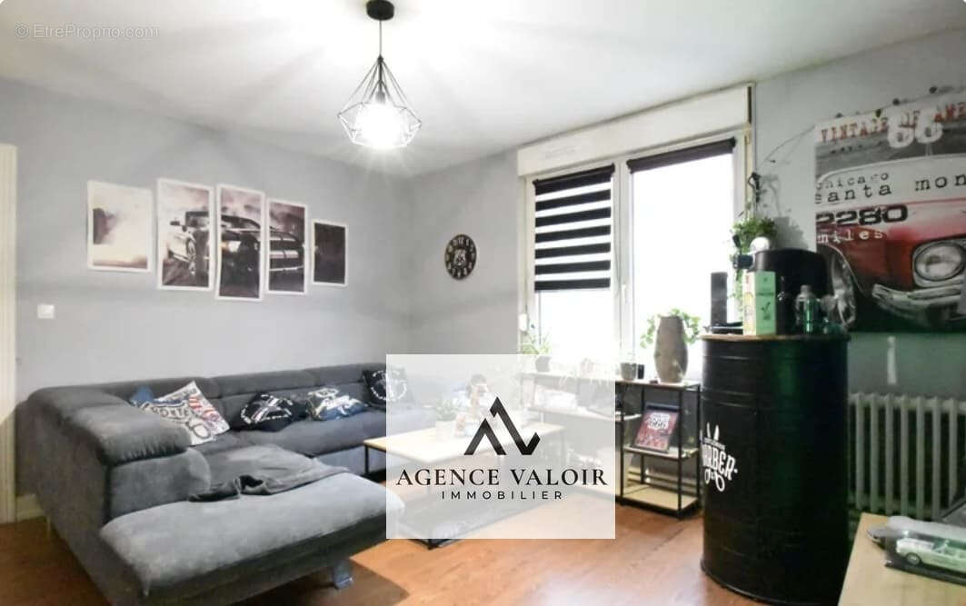 Appartement à REMILLY