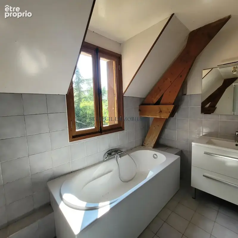 Maison ancienne individuelle 5 pièces sur 1970 m2. - photo 9