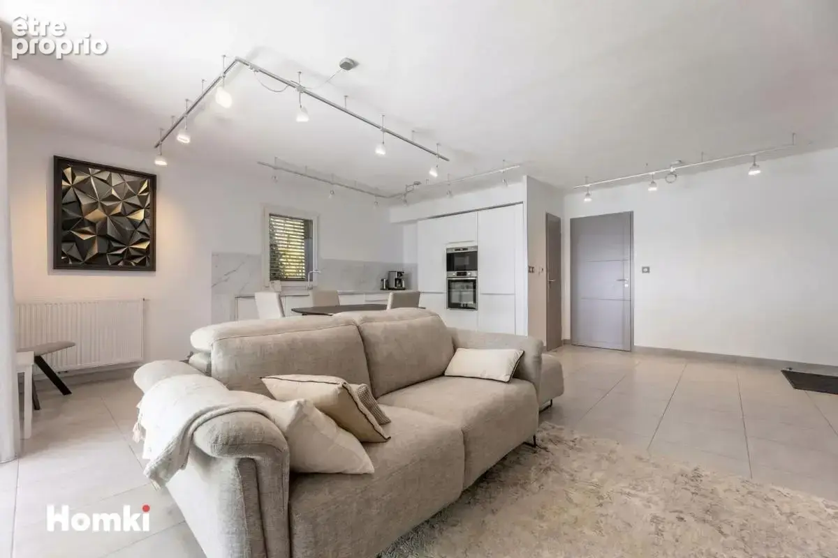 Appartement à MAUGUIO