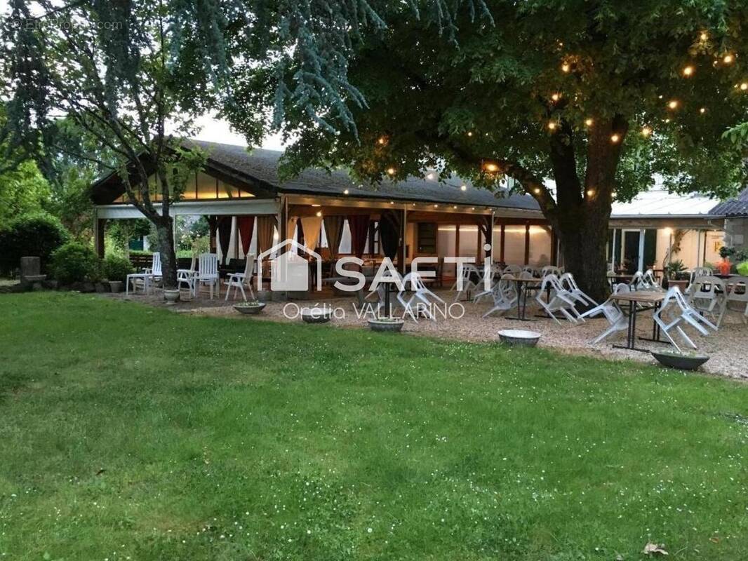 Photo 1 - Commerce à SAINT-AIGULIN