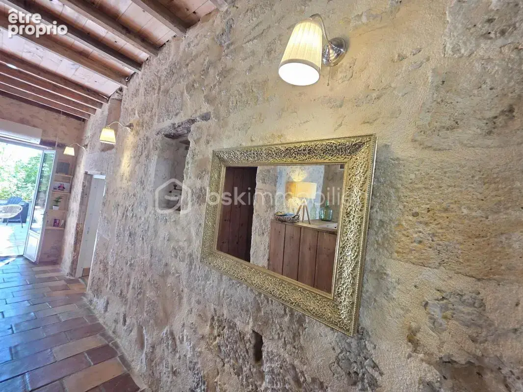 Maison de village en pierre - 4 chambres- 145 m²- jardin- grange - photo 3