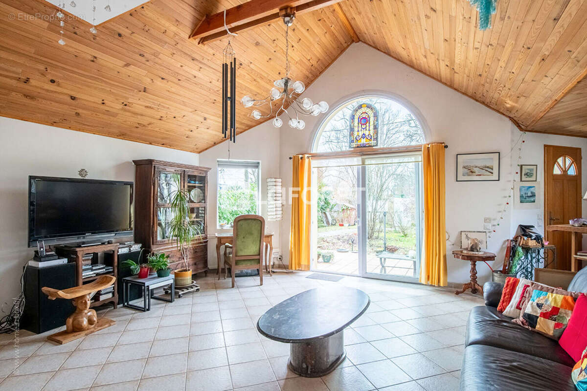 Maison à LA CELLE-SAINT-CLOUD